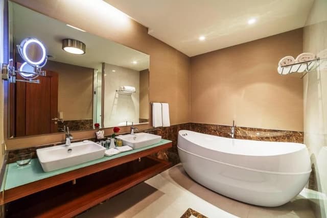 SUITE EXECUTIVE