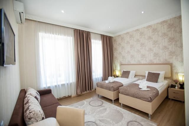 FAMILY ROOM STANDARD