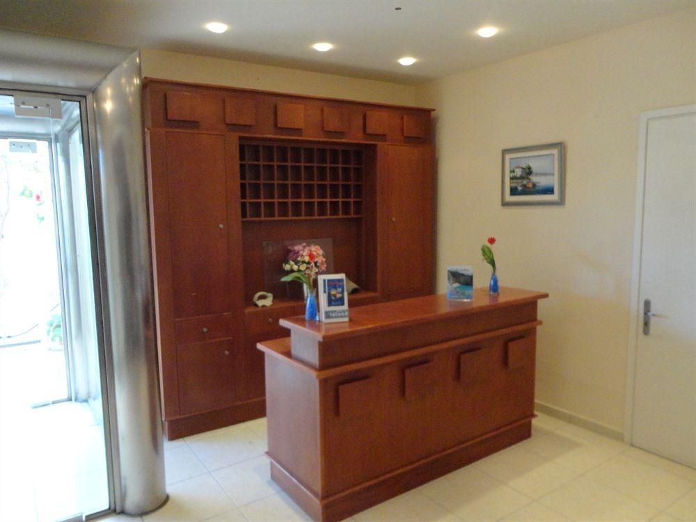 Montes Studios and Apartments2