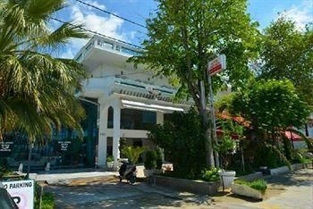 Astoria Hotel1