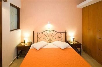 Anessis Apartments1