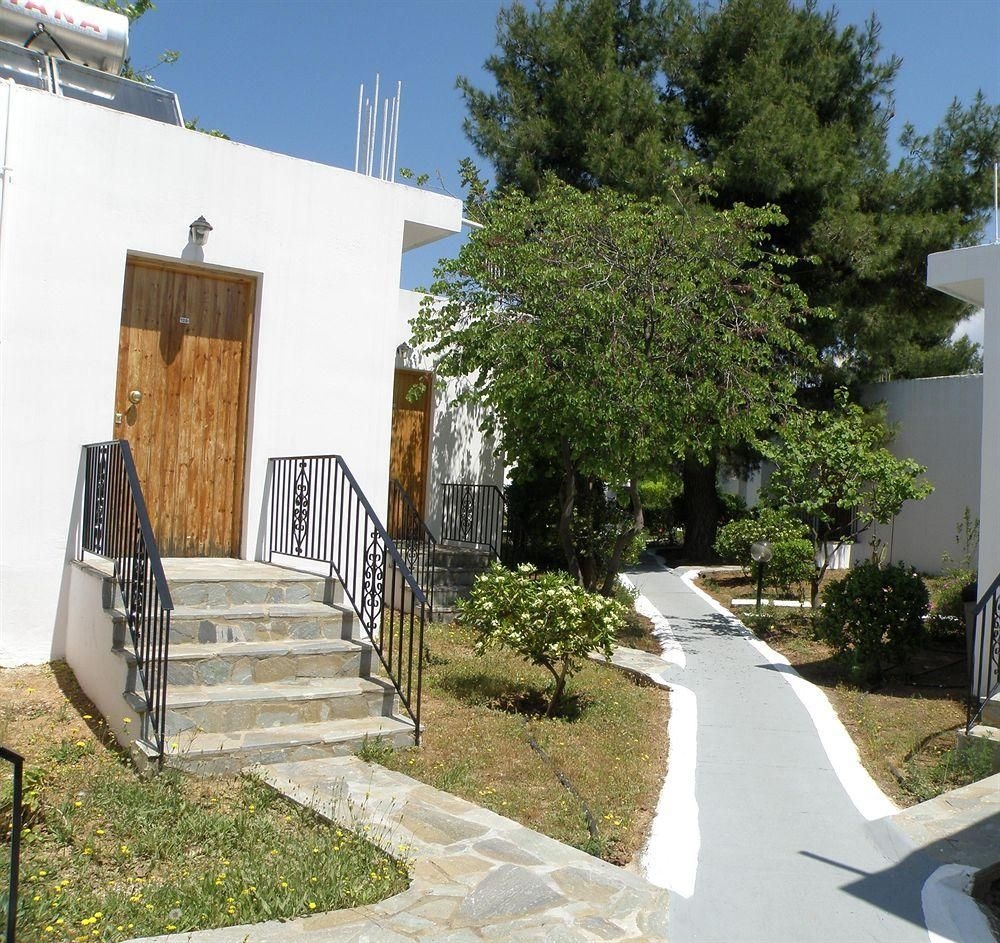Hotel Petit Village0
