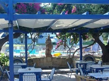 Filoxenia Hotel Apartments4