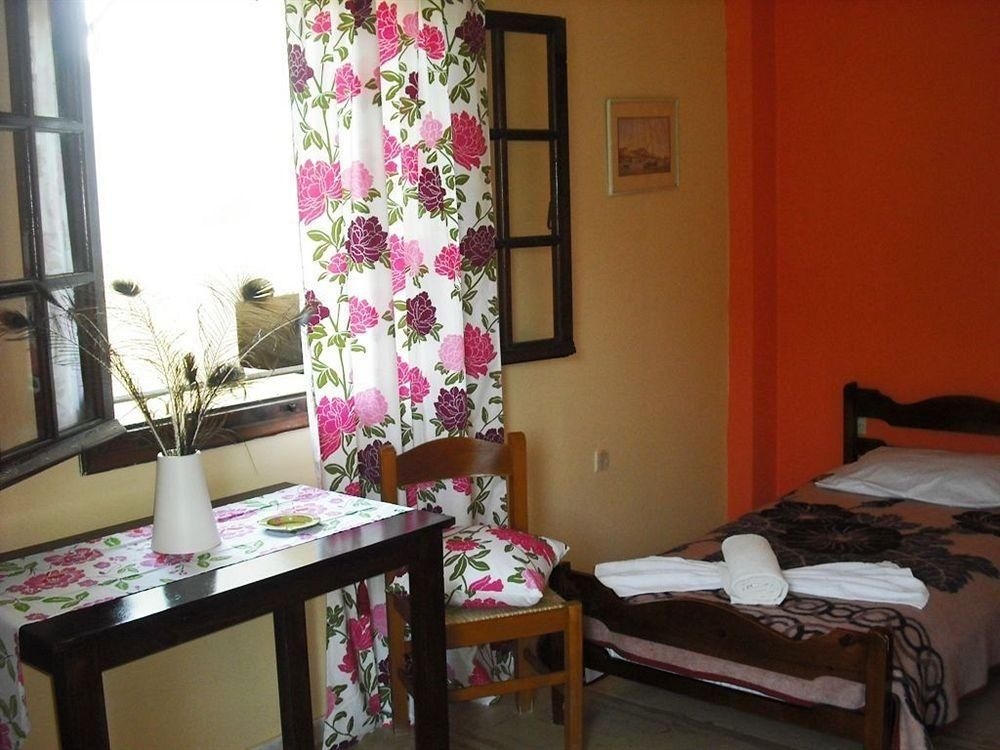 Charietta Studios & Apartments2