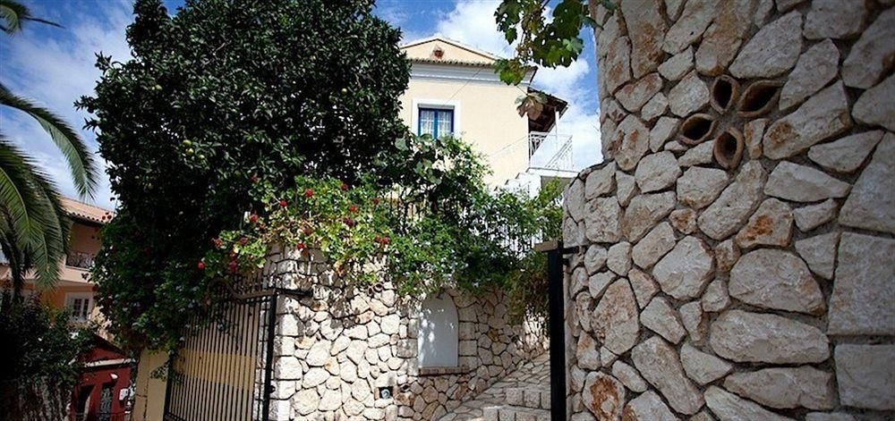 Sebastian's Family Taverna & Accommodation2
