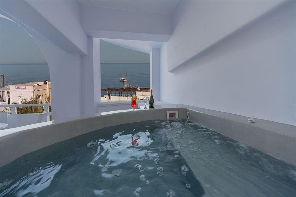 Blue Waves Hotel4