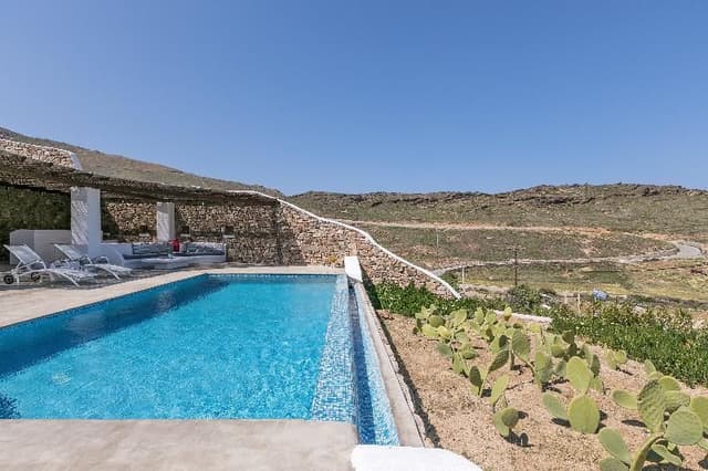 VILLA FOUR BEDROOMS WITH PRIVATE POOL