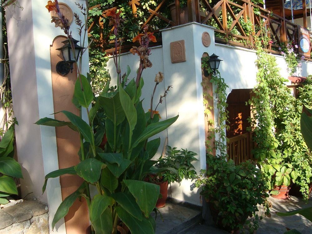 Galazios Kolpos Pension2