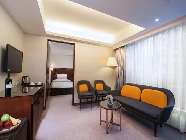 TWIN ONE BEDROOM