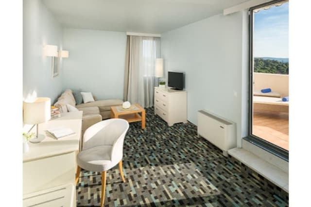 JUNIOR SUITE SEA VIEW WITH BALCONY