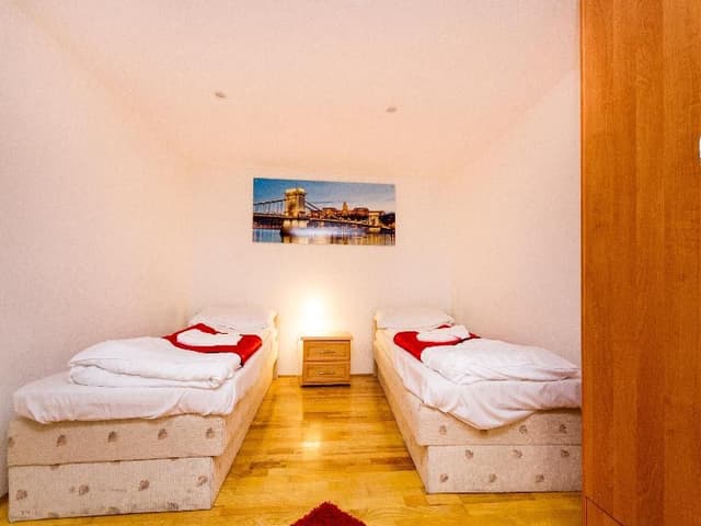APARTMENT CAPACITY 6