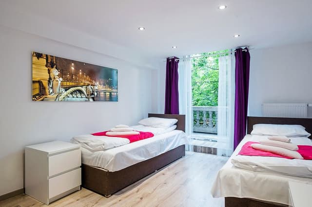 APARTMENT CAPACITY 7 THREE BEDROOMS