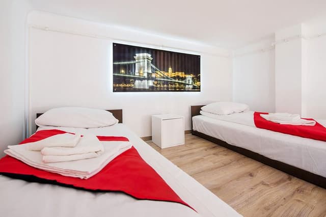 APARTMENT CAPACITY 7