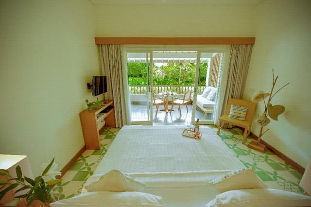 SUITE ONE BEDROOM