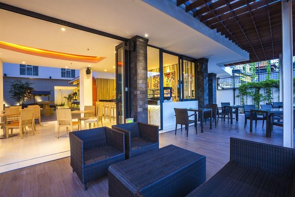 Harris Hotel Raya Kuta1