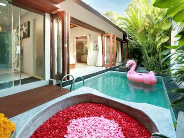 VILLA POOL VIEW ONE BEDROOM