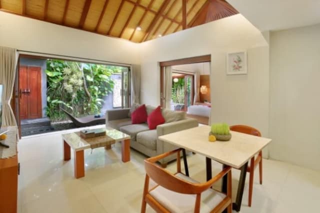 VILLA POOL VIEW ONE BEDROOM