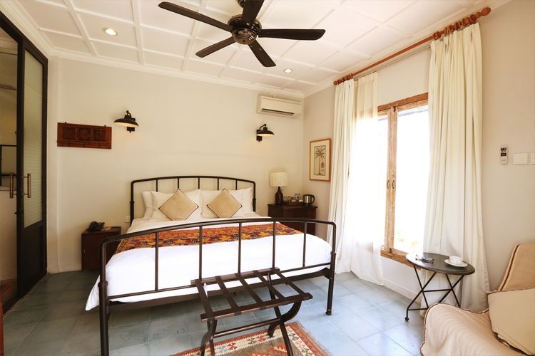Brown Feather Hotel1