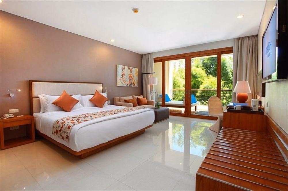 โวค โฮเต็ล แอนด์ สวีทส์ (Vouk Hotel & Suites)2