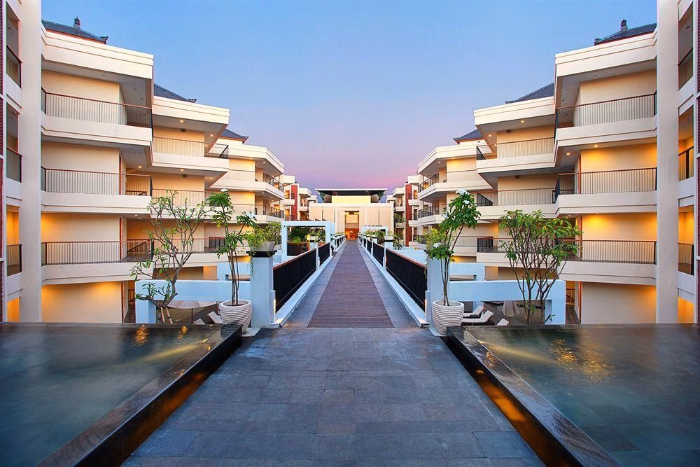 โวค โฮเต็ล แอนด์ สวีทส์ (Vouk Hotel & Suites)4