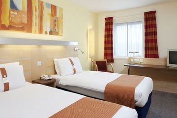 Holiday Inn Express Bedford By IHG1