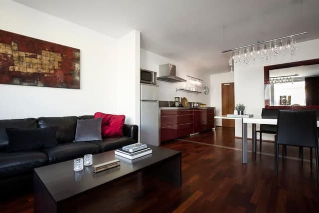 APARTMENT THREE BEDROOMS