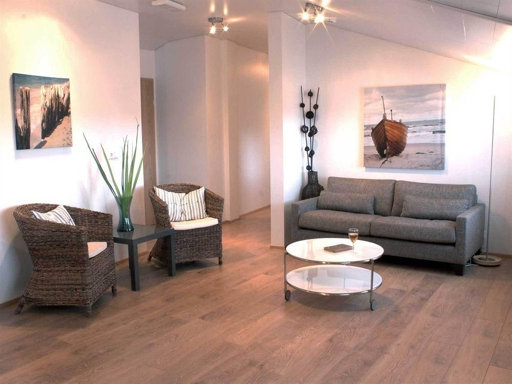 Rey Apartments2