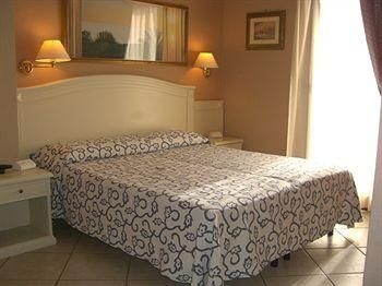กอนกีลยา อัซซูรา รีสอร์ต แอนด์ บีช (Conchiglia Azzurra Resort & Beach)2
