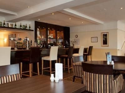 รามาดา บาย วินด์แฮม เชลท์แน่ม (Ramada by Wyndham Cheltenham)2