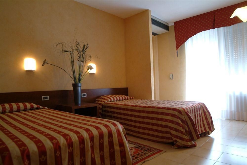 Ghironi Hotel2