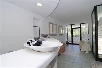 Fashion Hotel Ambrosio La Corte2