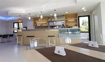 Fashion Hotel Ambrosio La Corte0