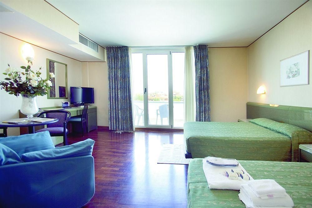 Hotel Royal0