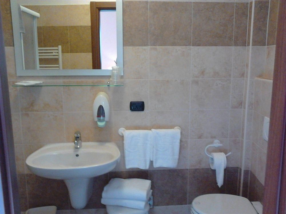 โรงแรมซาน จิออจิโอ (Hotel San Giorgio)0
