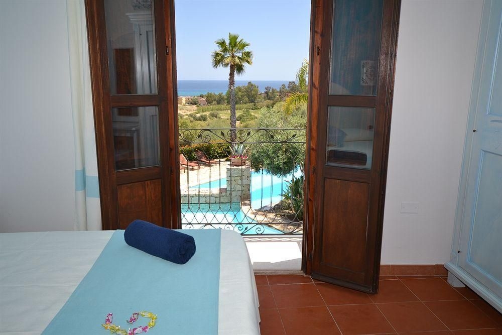 Galanias Hotel & Retreat3
