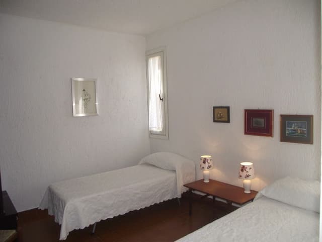 APARTMENT CAPACITY 6 TWO BEDROOMS