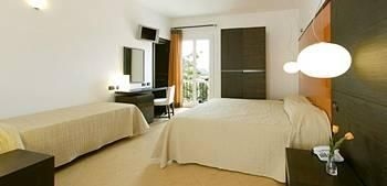 Cerri Hotel1