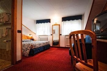 Hotel Everest1
