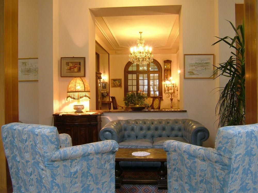Hotel Royal2