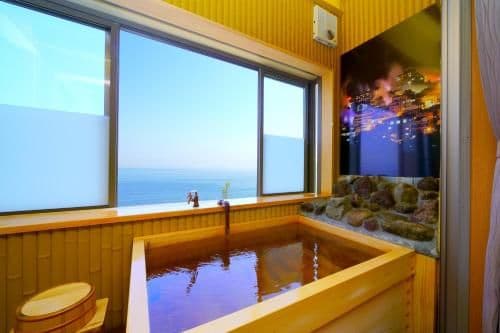 Twin Room with Tatami Area with Open Air Bath