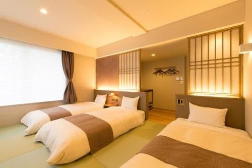 Superior Japanese-Style Room