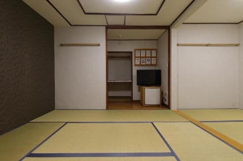 Japanese-Style Superior Family Room