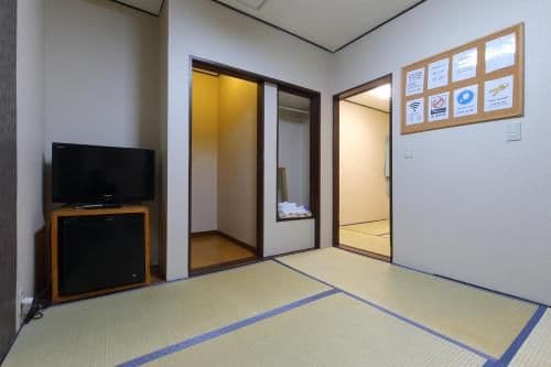 Japanese-Style Family Room