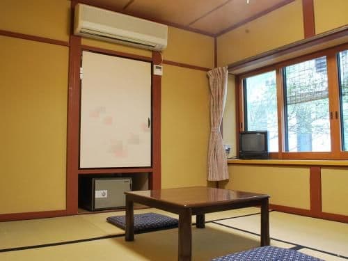 Japanese-Style Single Room