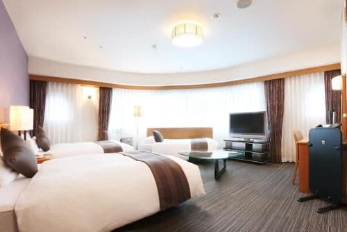 Premium Corner Twin Room with Park View - Non-Smoking