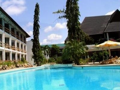 Travellers Beach Hotel and Club2