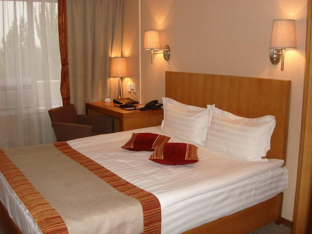 Club Hotel Dostuk0