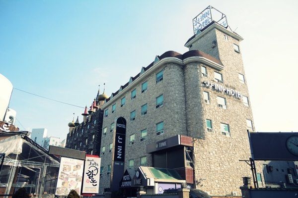 JJ Inn0