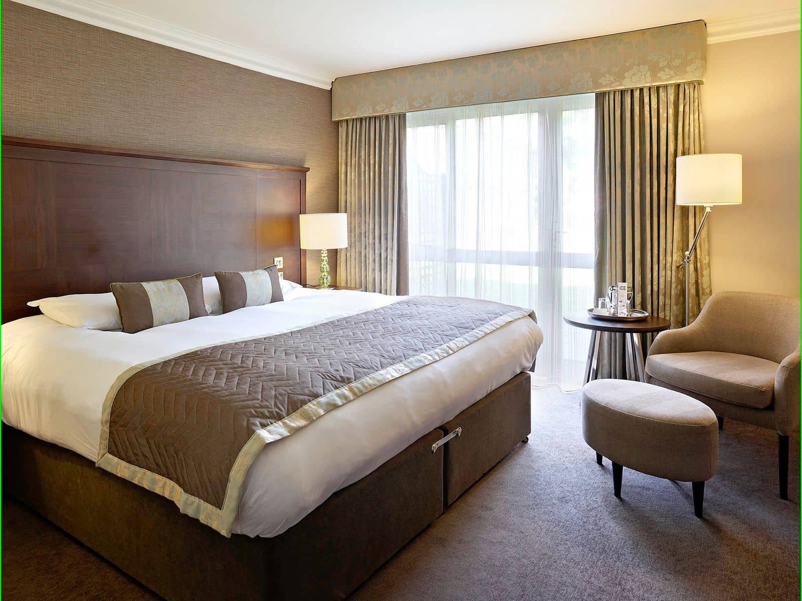 Mercure Farnham Bush Hotel Mercure Farnham Bush Hotel