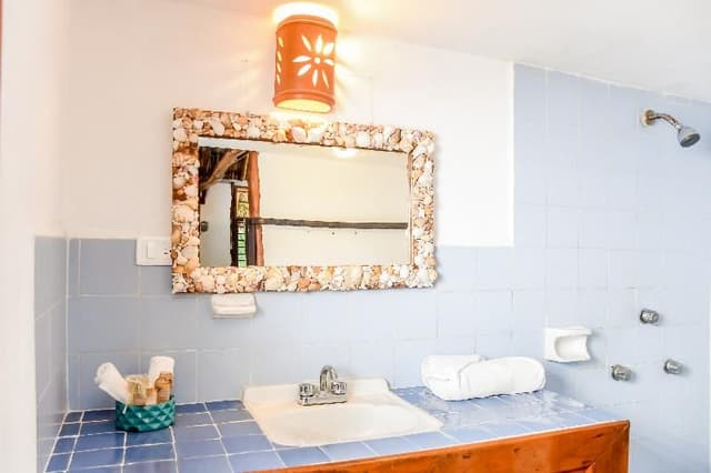 LODGE TWO DOUBLE BEDS